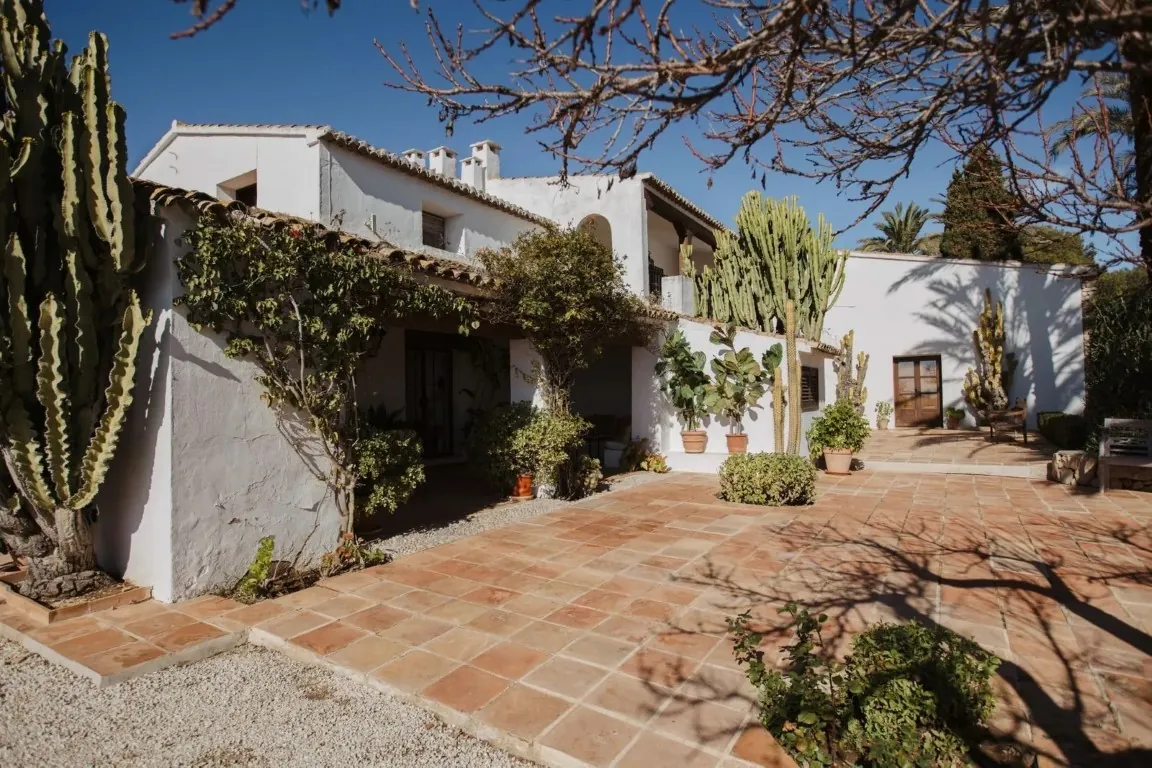 Einzigartige Finca zum Verkauf in Benissa mit herrlichem Blick über die Landschaft und das Meer