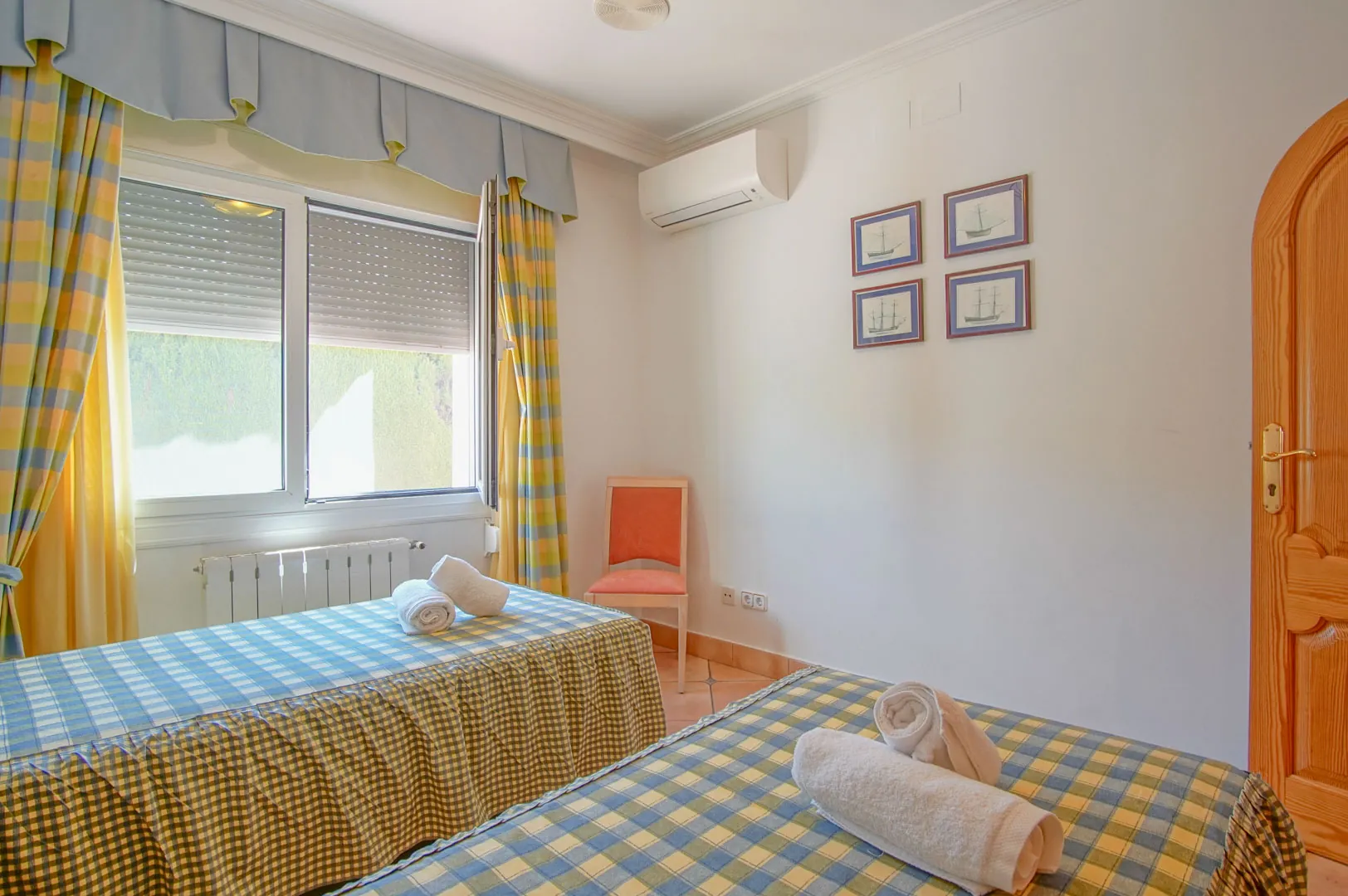 Villa con 3 casas de invitados en venta en Benissa