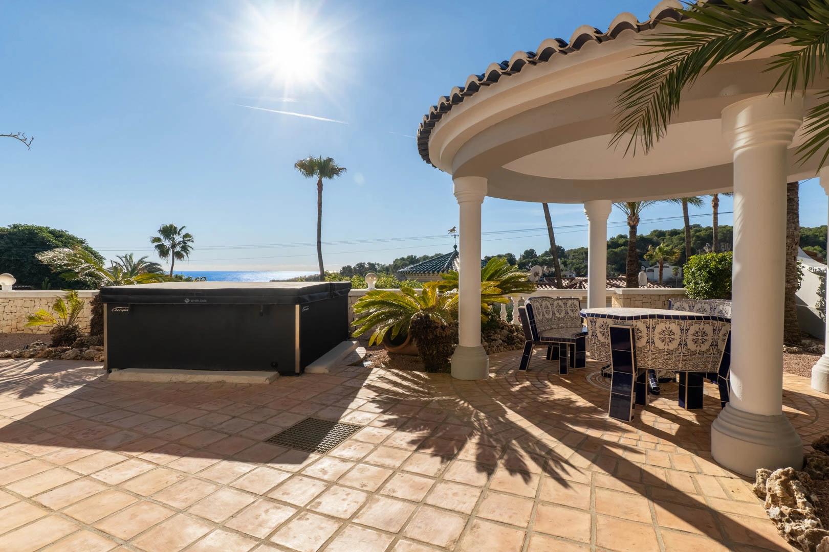 Mediterrane Villa mit Panoramablick auf das Meer zum Verkauf in Benissa.