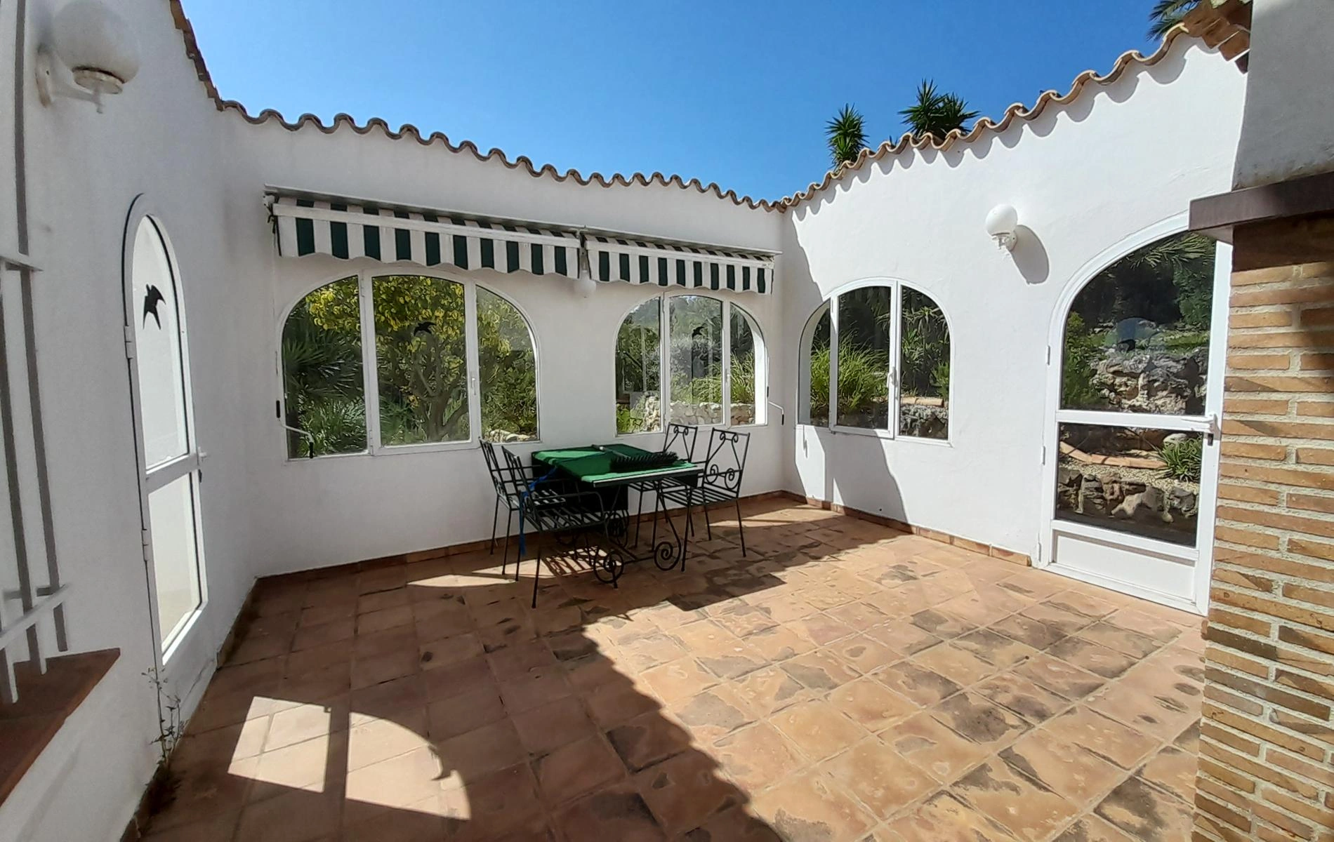 Villa de 4 dormitorios en venta en Montepego con vistas al mar