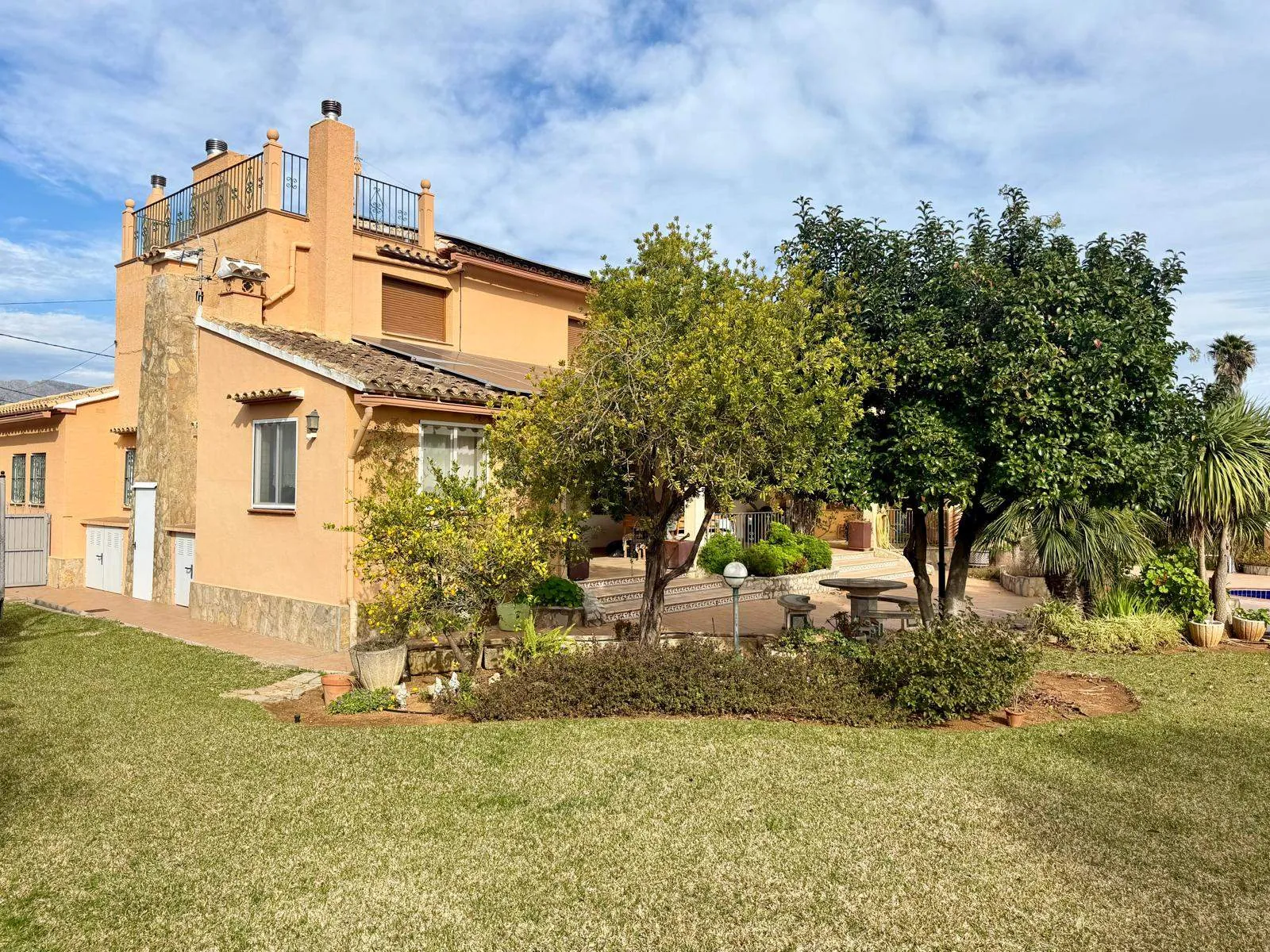 Villa de Ensueño en venta, en Plena Naturaleza con Apartamento de Invitados