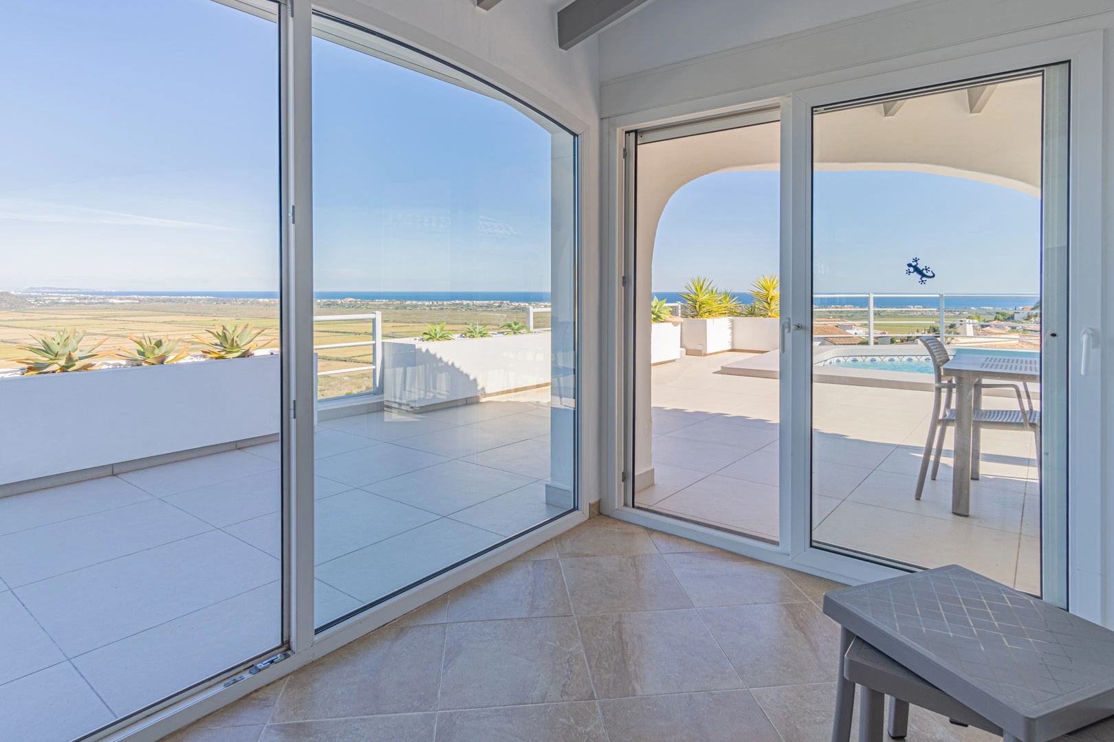 Villa con vistas al mar a la venta en Monte Pego