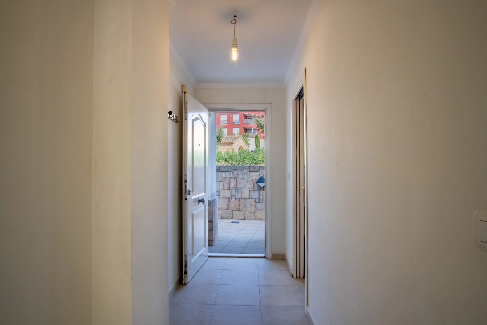 Apartamento en planta baja con piscina comunitaria en venta en Jesús Pobre.