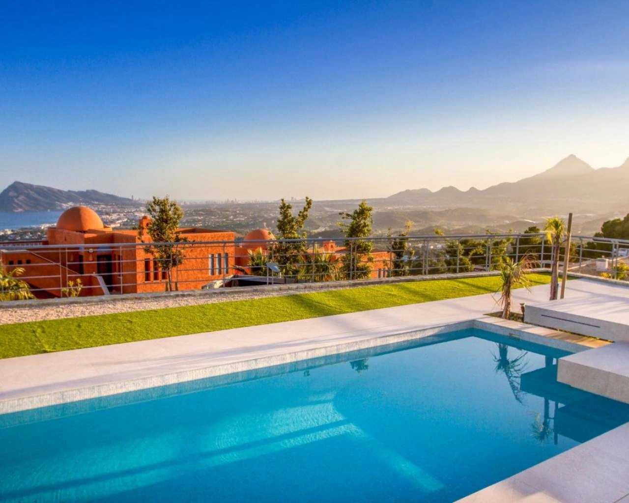 Villa de lujo con vistas al mar en venta en Altea