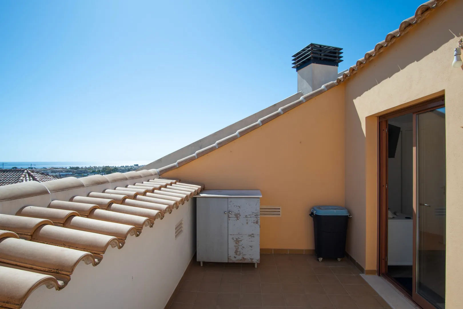 Penthouse rénové avec vue sur la mer à vendre au centre de Jávea