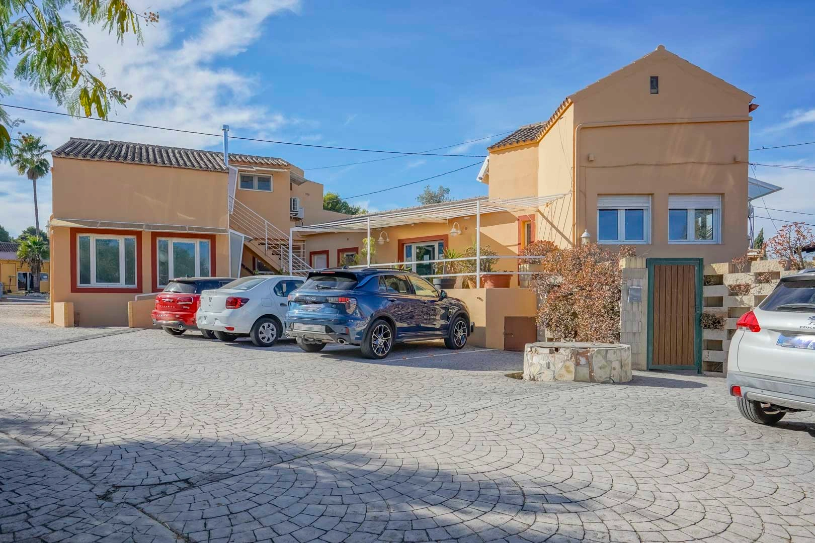 Chalet con consultorio médico en venta en Jávea.