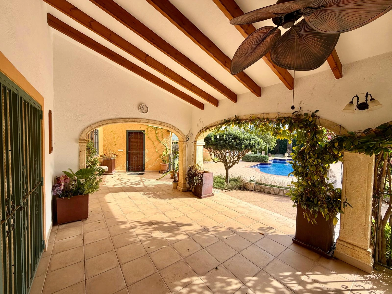 Villa de Ensueño en venta, en Plena Naturaleza con Apartamento de Invitados