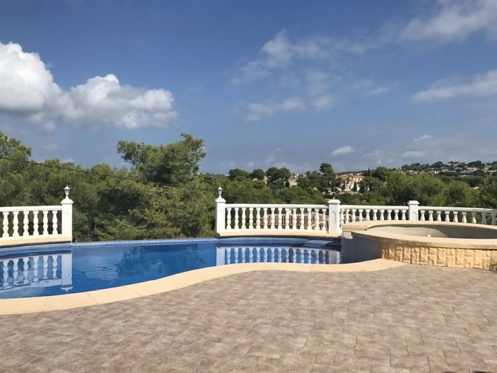 Villa de luxe exclusive à vendre à Javea avec vue panoramique.