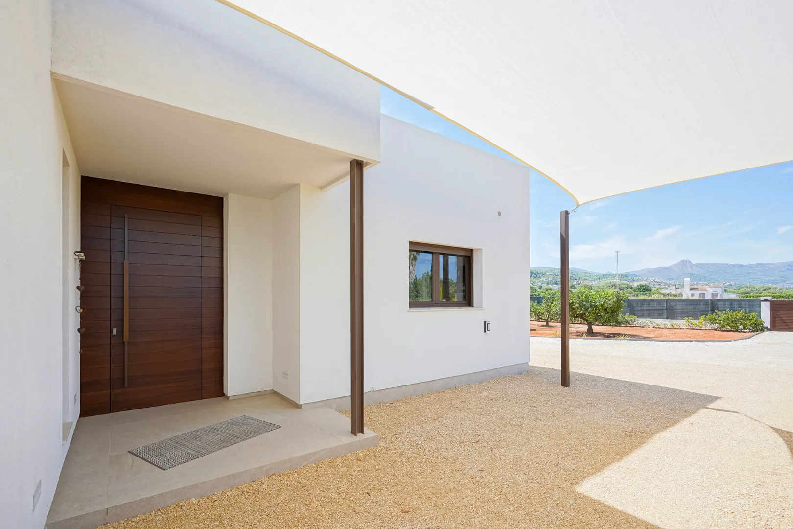 Villa moderna en gran parcela en venta en Beniarbeig
