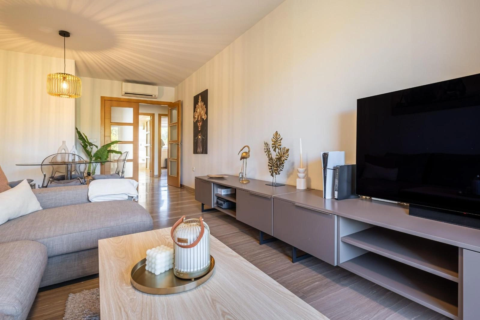 2-bedroom apartment for sale in Javea in urbanization with pool and garden