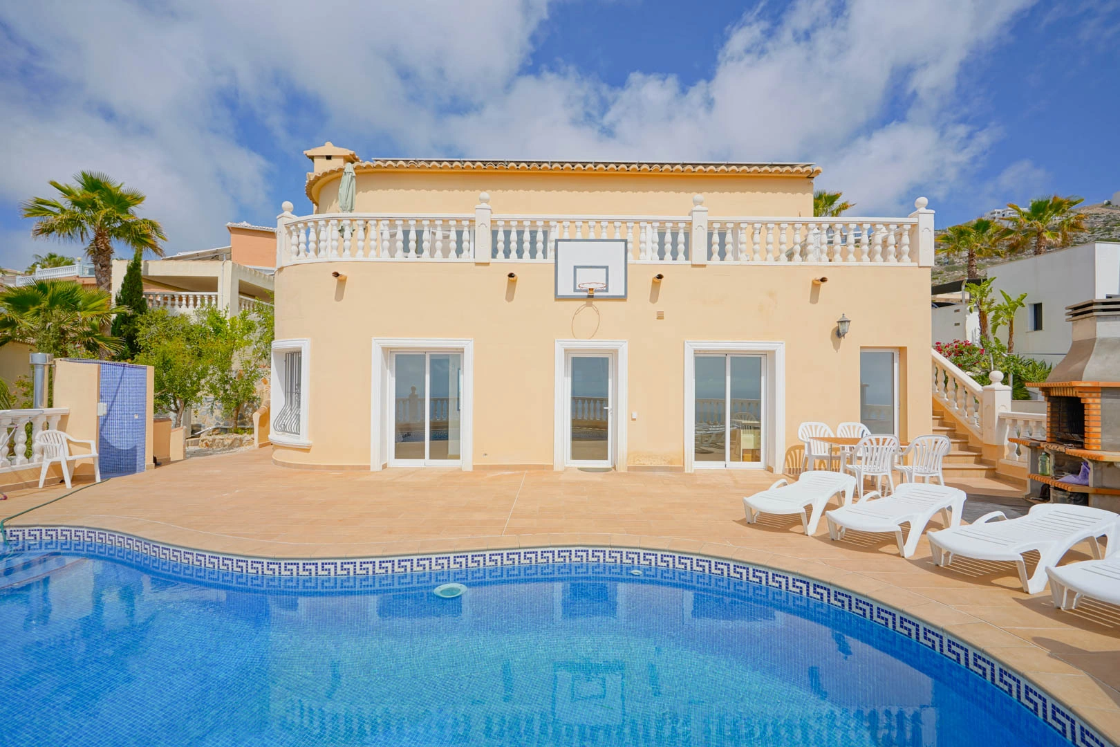 Villa mit herrlichem Meerblick zum Verkauf in Cumbre del Sol