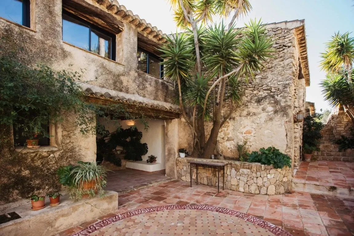 Einzigartige Finca zum Verkauf in Benissa mit herrlichem Blick über die Landschaft und das Meer