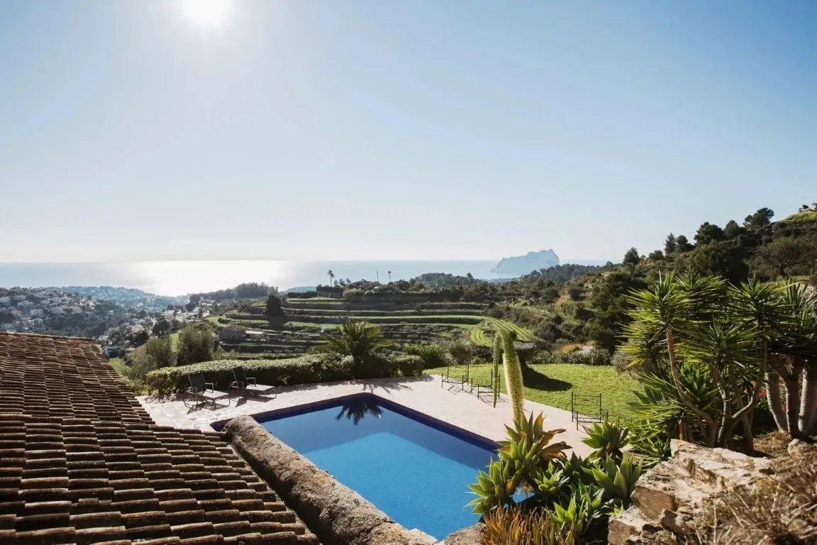 Einzigartige Finca zum Verkauf in Benissa mit herrlichem Blick über die Landschaft und das Meer