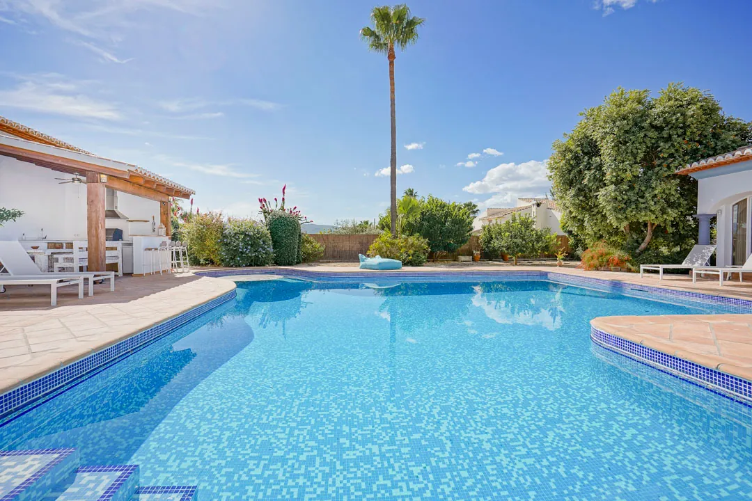 Preciosa villa de una sola planta en venta en el Montgo, Javea