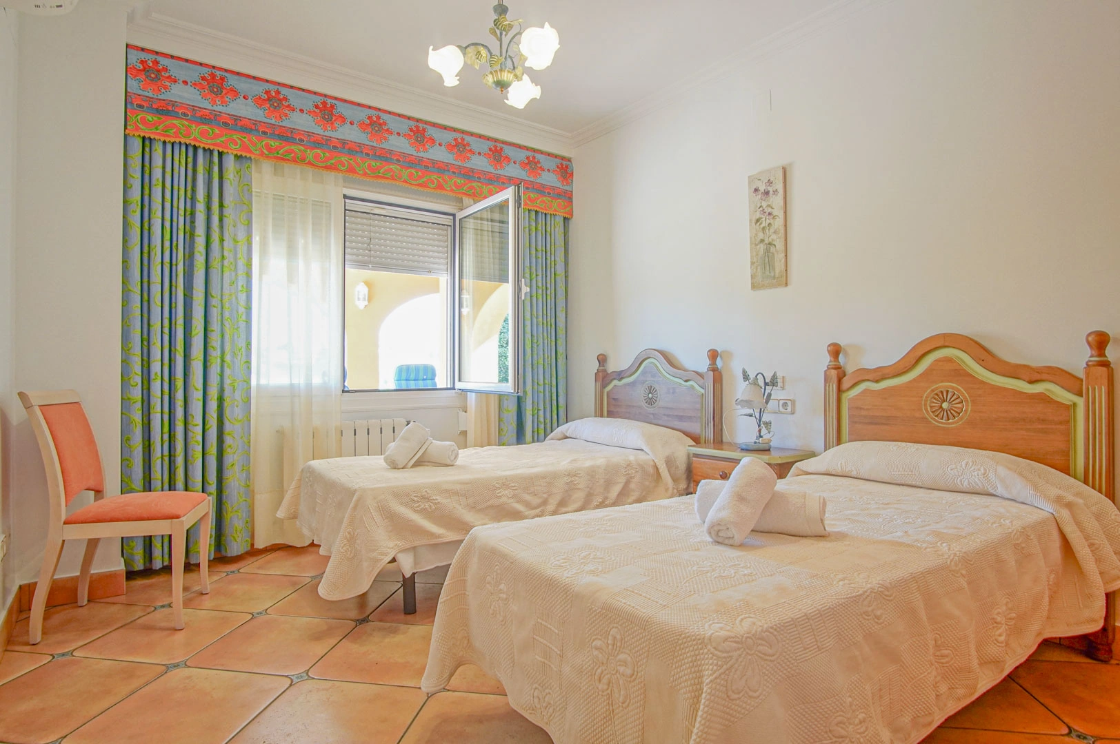 Villa con 3 casas de invitados en venta en Benissa