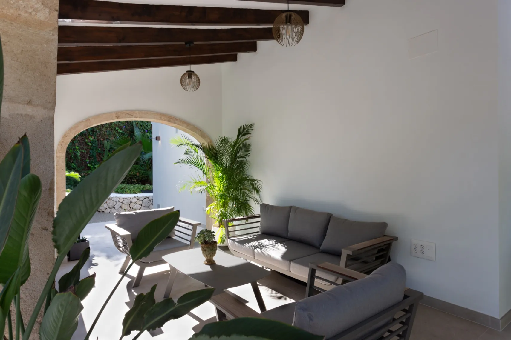 Villa exclusive rénovée à vendre à Jávea – Élégance, confort et durabilité dans un environnement privilégié