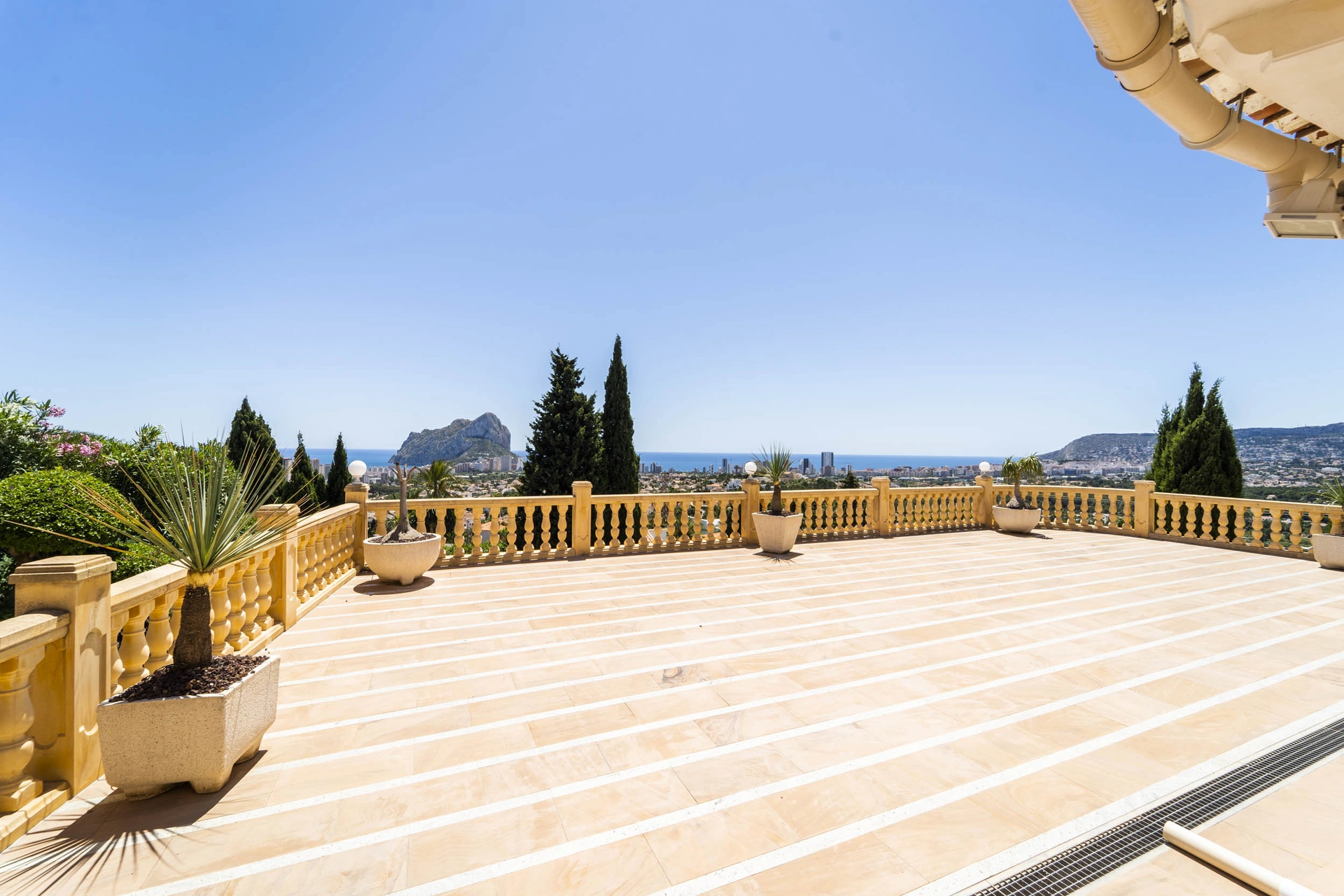Grande villa traditionnelle avec vue sur la mer à vendre à Calpe