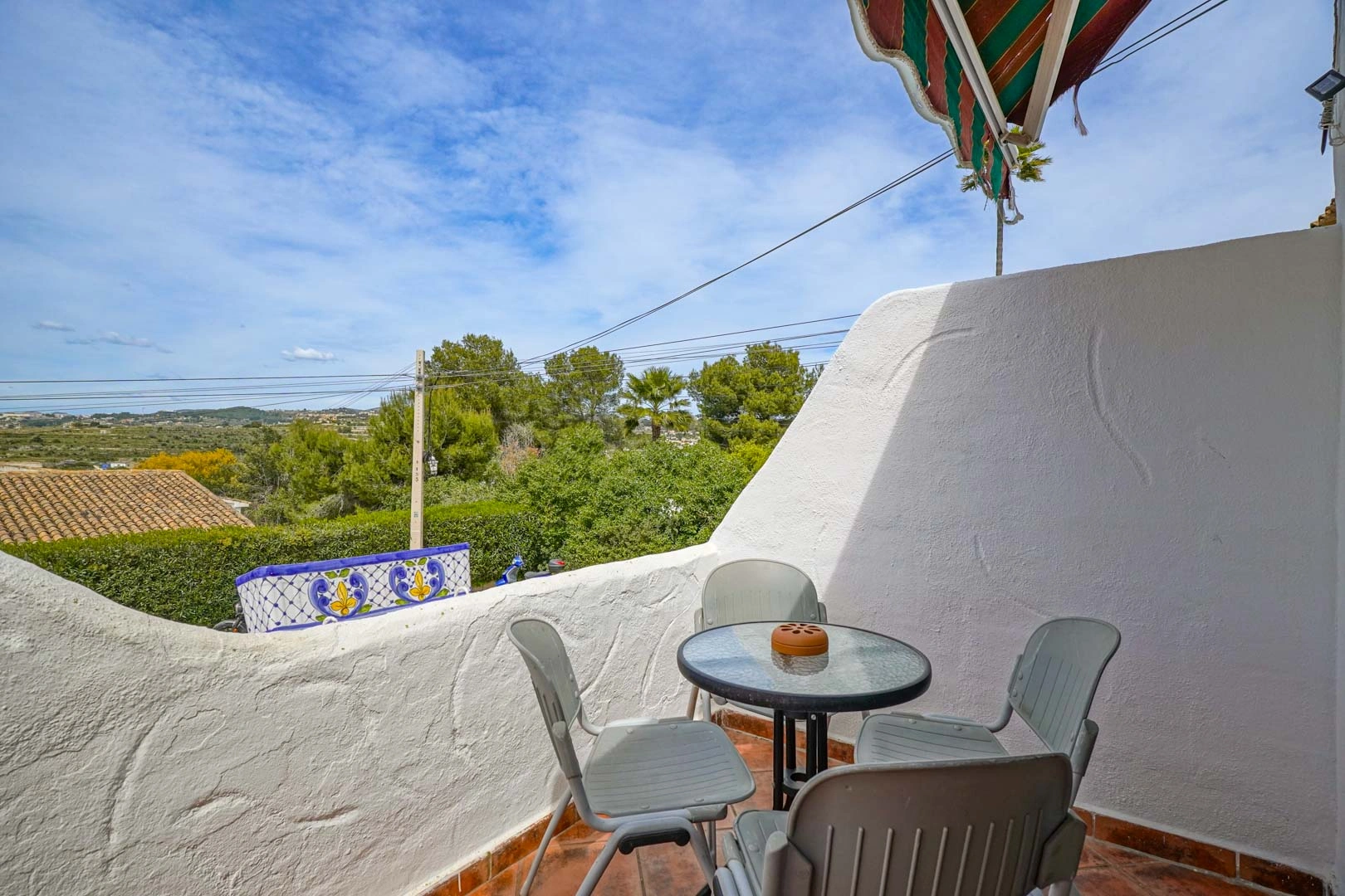 Elegante Apartamento con Terraza y Vistas Abiertas en Moraira - 5