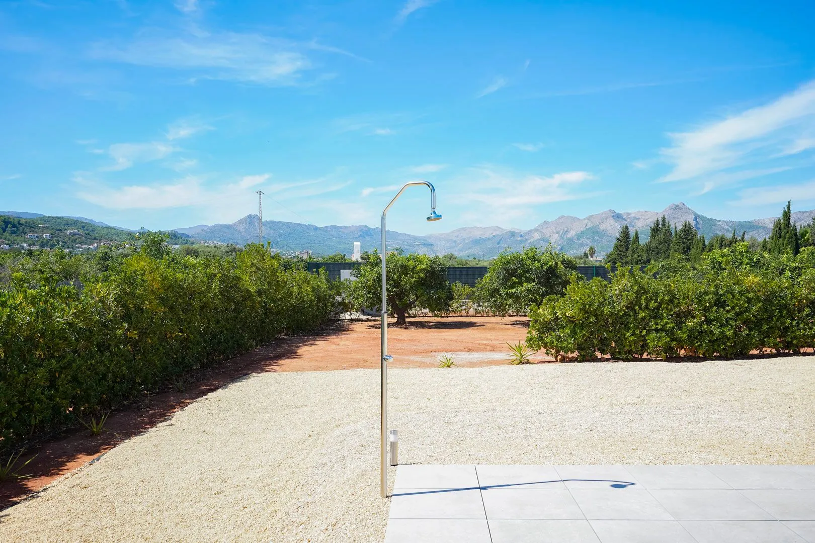 Villa moderna en gran parcela en venta en Beniarbeig