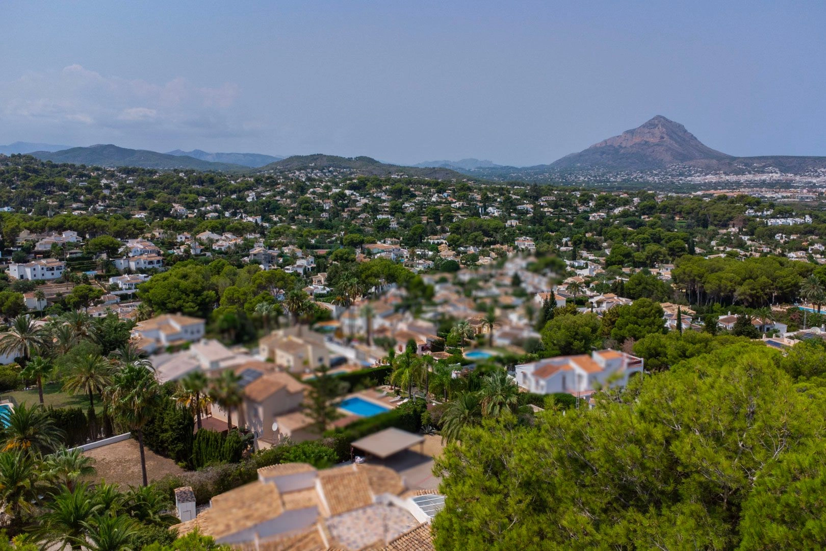 Amplia parcela edificable con vistas al mar en venta en Cap Marti, Jávea