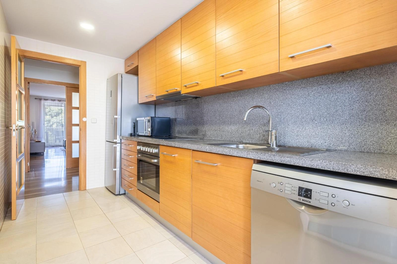 2-bedroom apartment for sale in Javea in urbanization with pool and garden