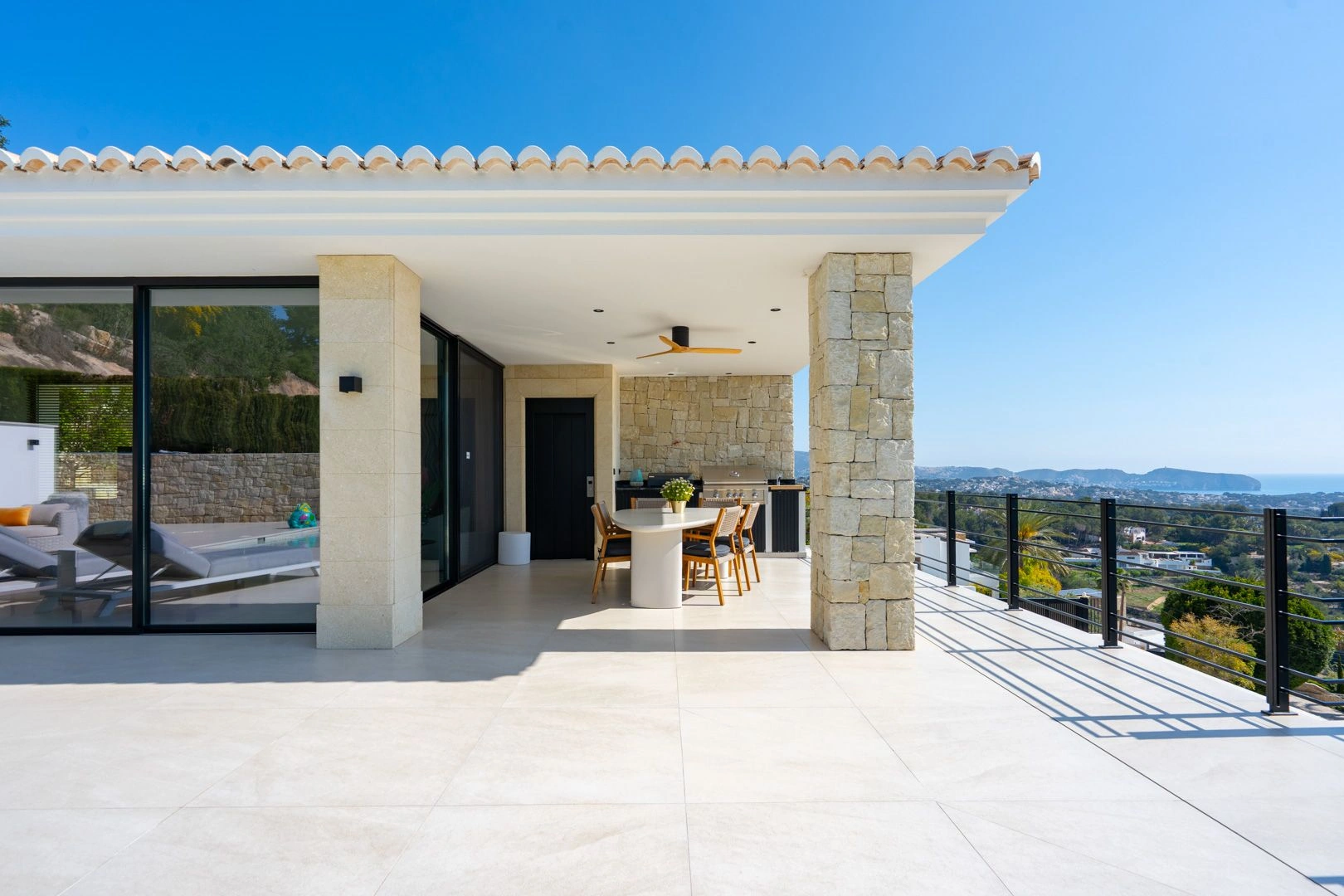 Impresionante villa mediterránea de lujo con vistas al mar en venta en Benissa