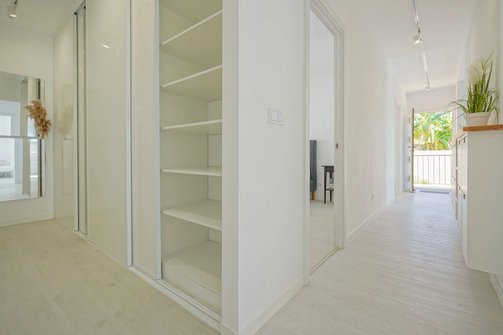 Villa reformada de 5 dormitorios en venta a 500m de la playa y centro de Calpe