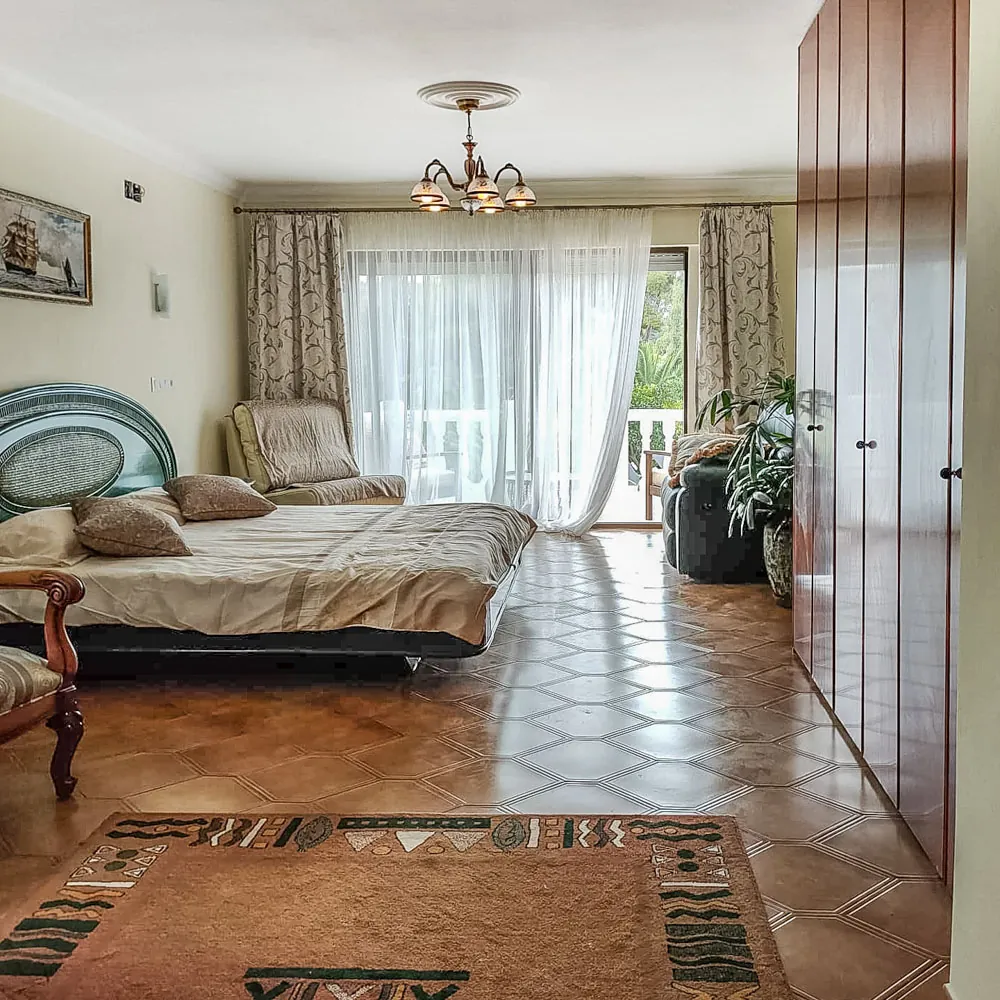 Villa with independent apartment for sale in Jávea