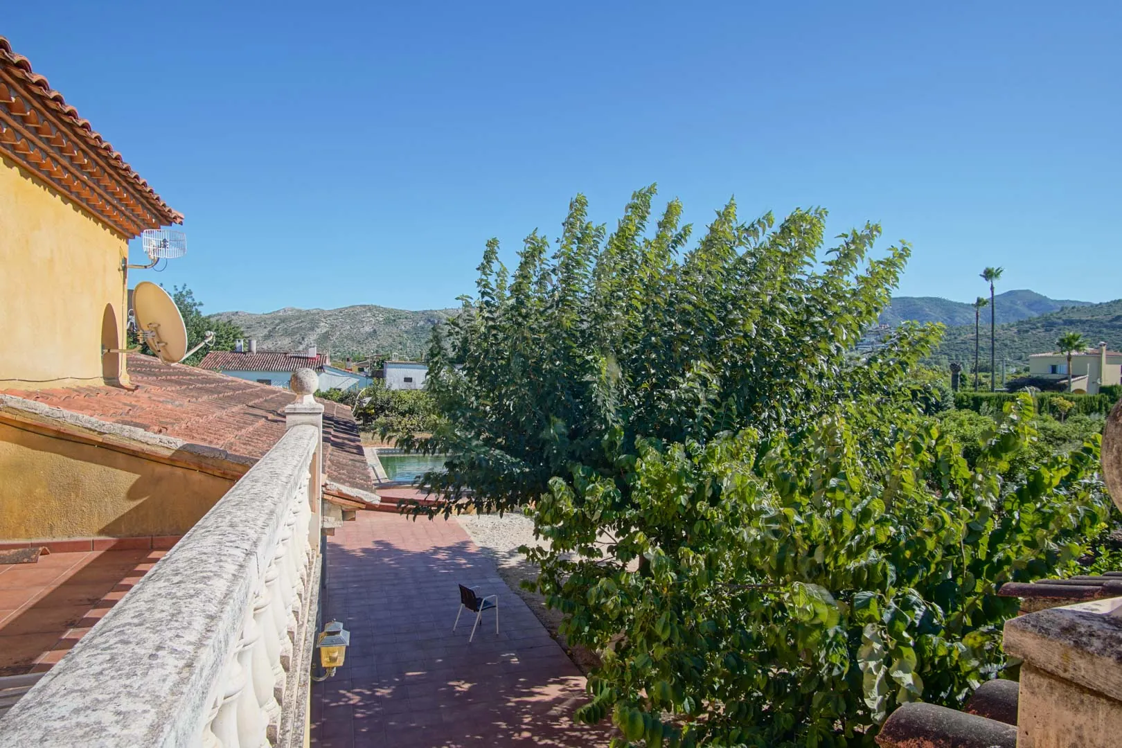 Villa mit Pool und Blick auf das Tal zu verkaufen in Pedreguer.