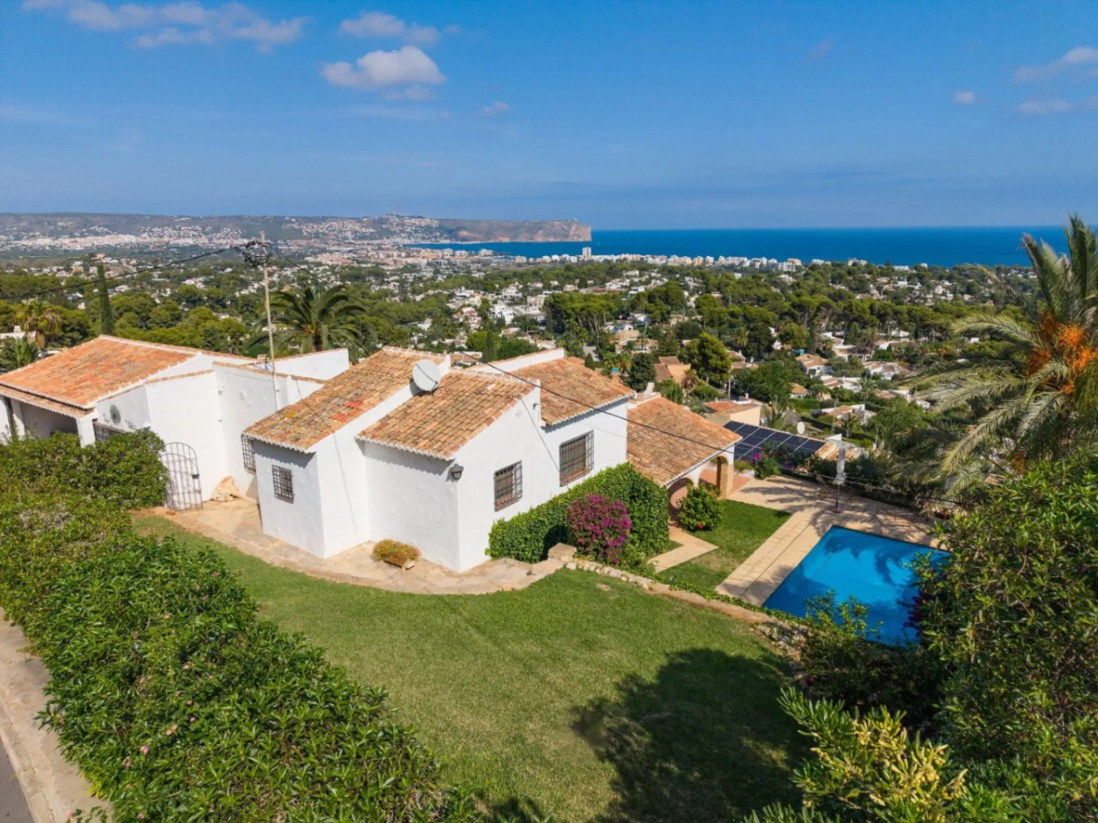 Mediterraanse villa met panoramisch uitzicht op zee te koop in Jávea