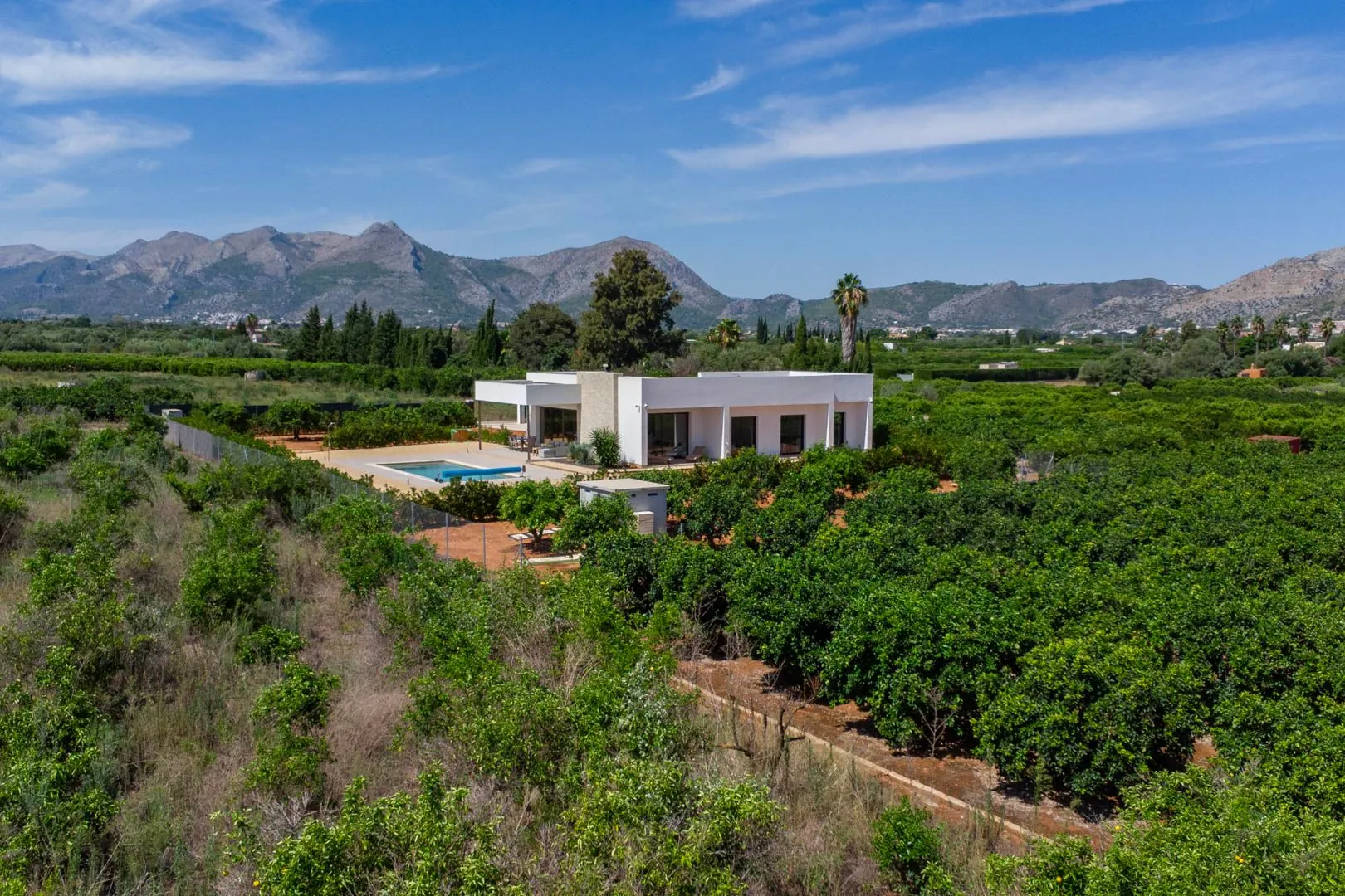 Villa moderna en gran parcela en venta en Beniarbeig
