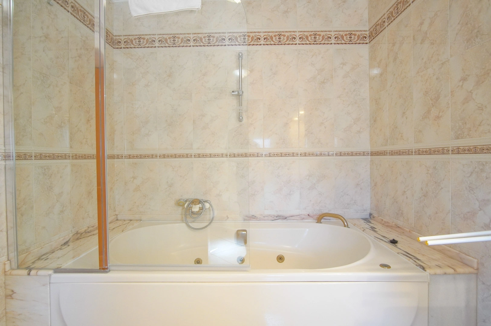 Villa con 3 casas de invitados en venta en Benissa