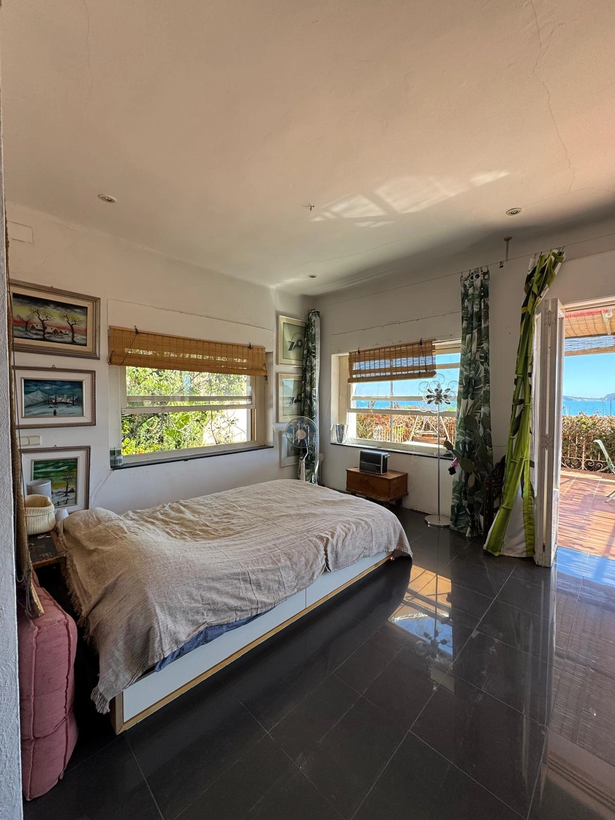 Se vende casa independiente en el puerto de Javea