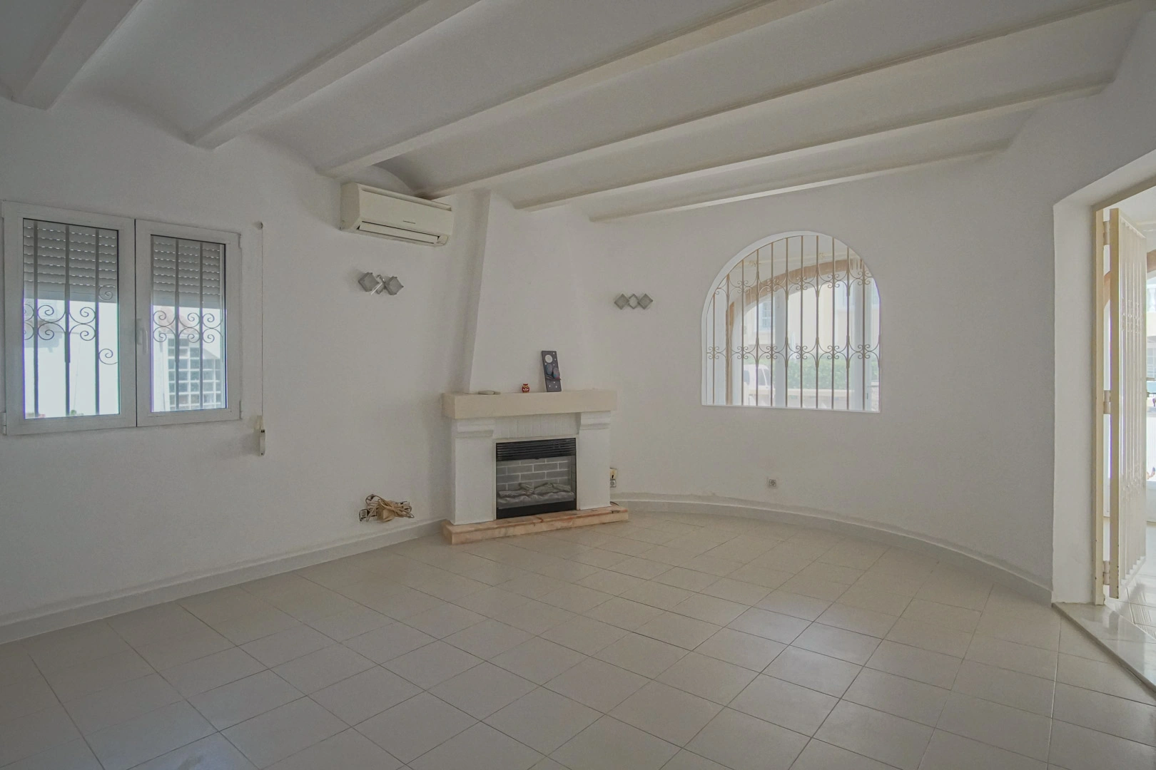 Piso bajo a la venta en Denia, muy cerca al centro, Las Rotas y puerto deportivo