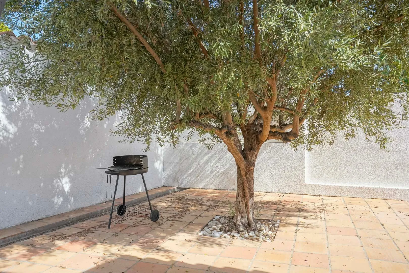 Villa reformada de 5 dormitorios en venta a 500m de la playa y centro de Calpe