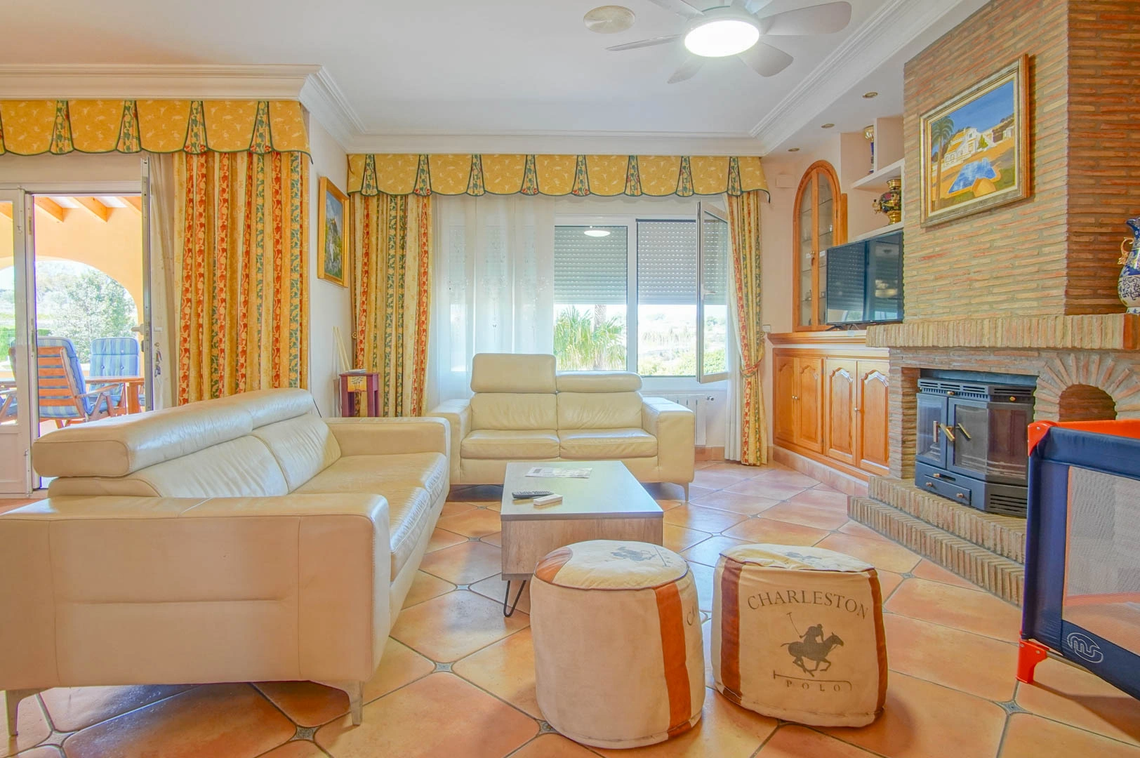 Villa con 3 casas de invitados en venta en Benissa