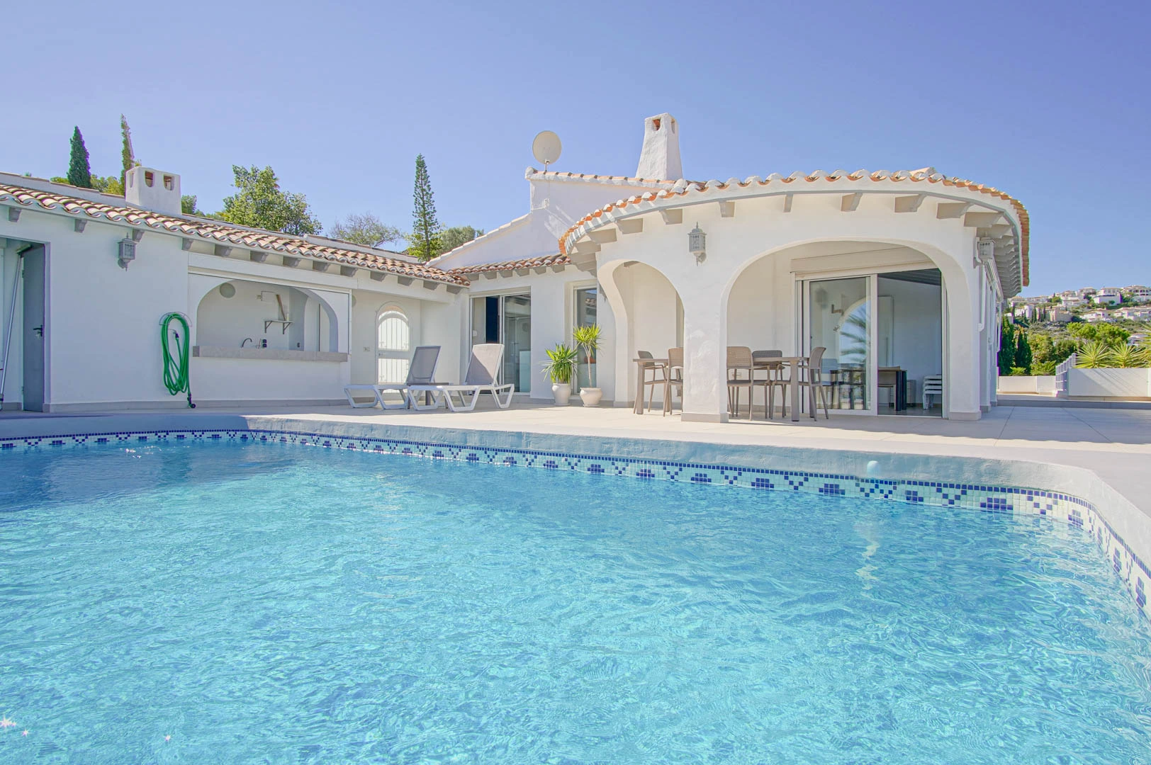 Villa con vistas al mar a la venta en Monte Pego