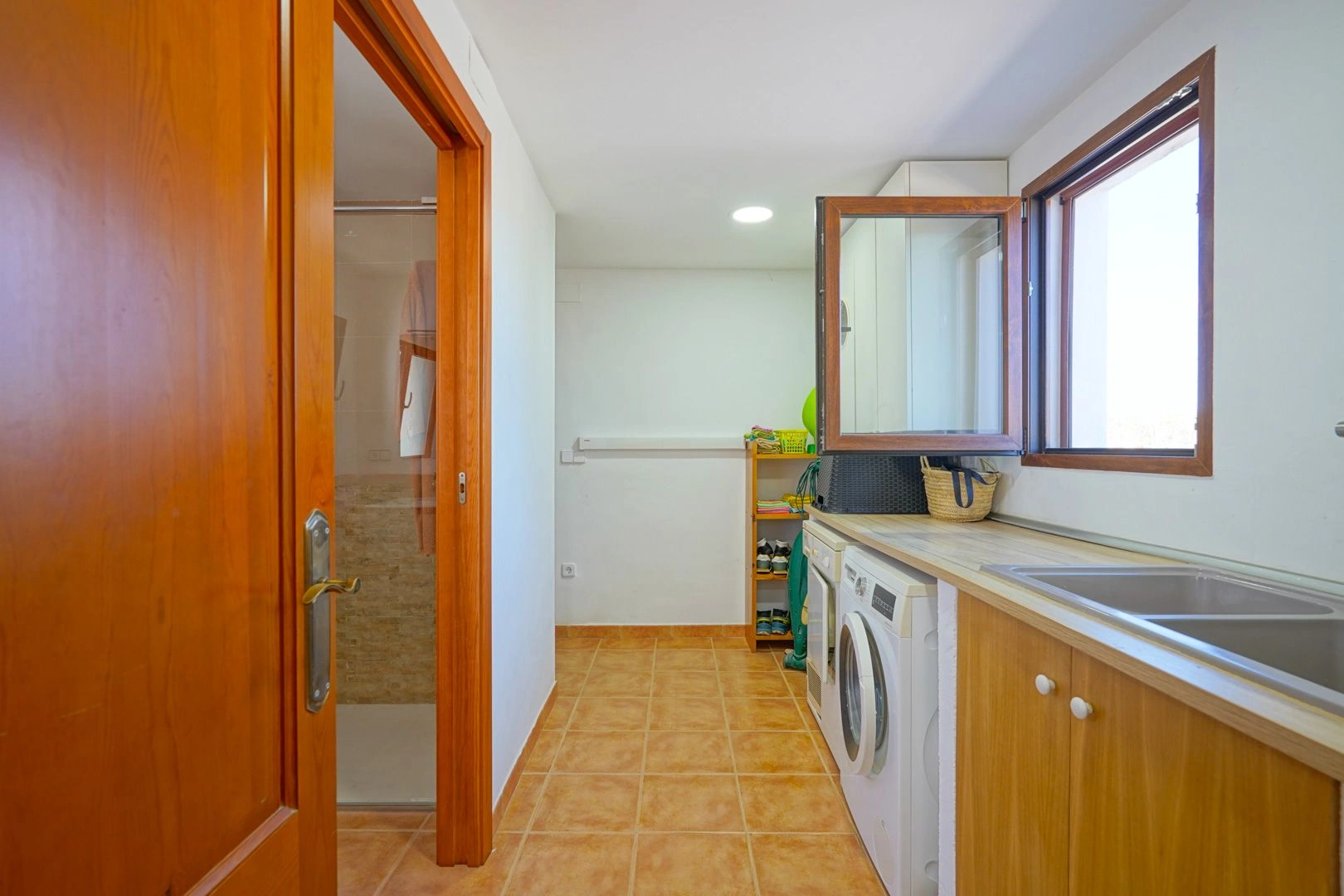 Spettacolare villa su grande terreno e piscina a Jávea