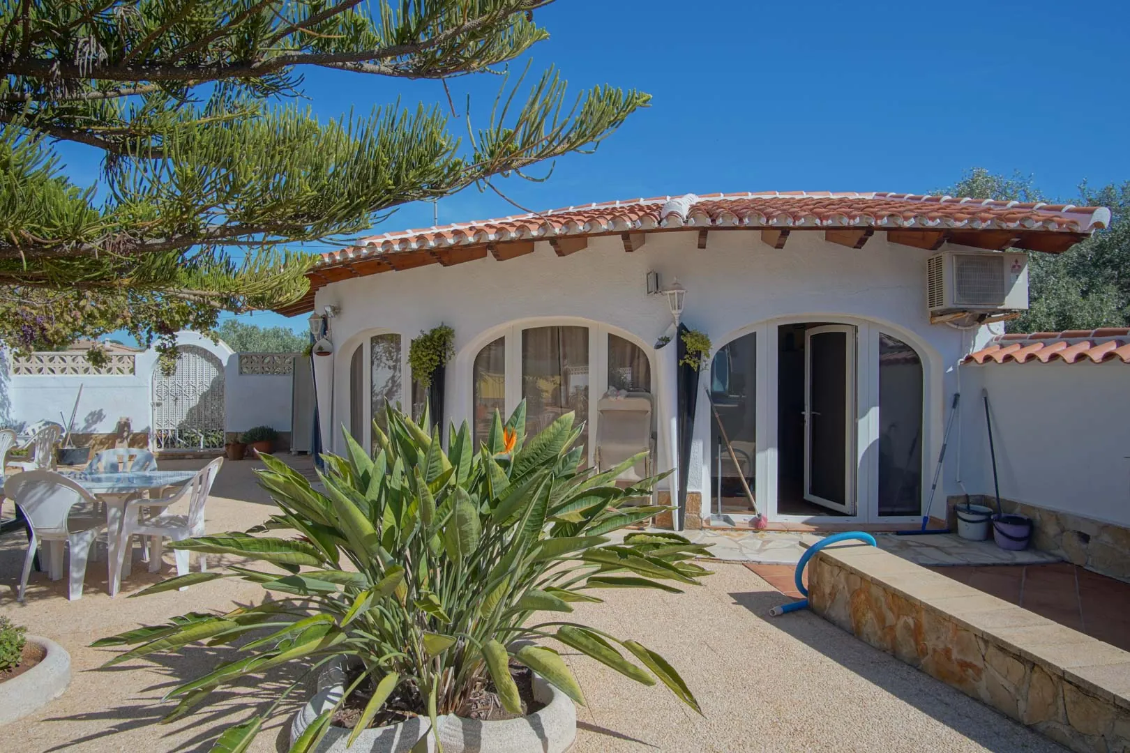 Chalet semiadosado a la venta en La Pedrera, Dénia