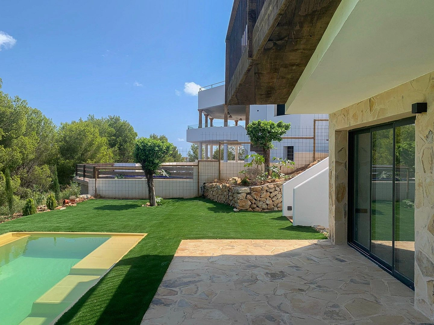 Superbe villa moderne avec vue panoramique sur la mer à Javea.
