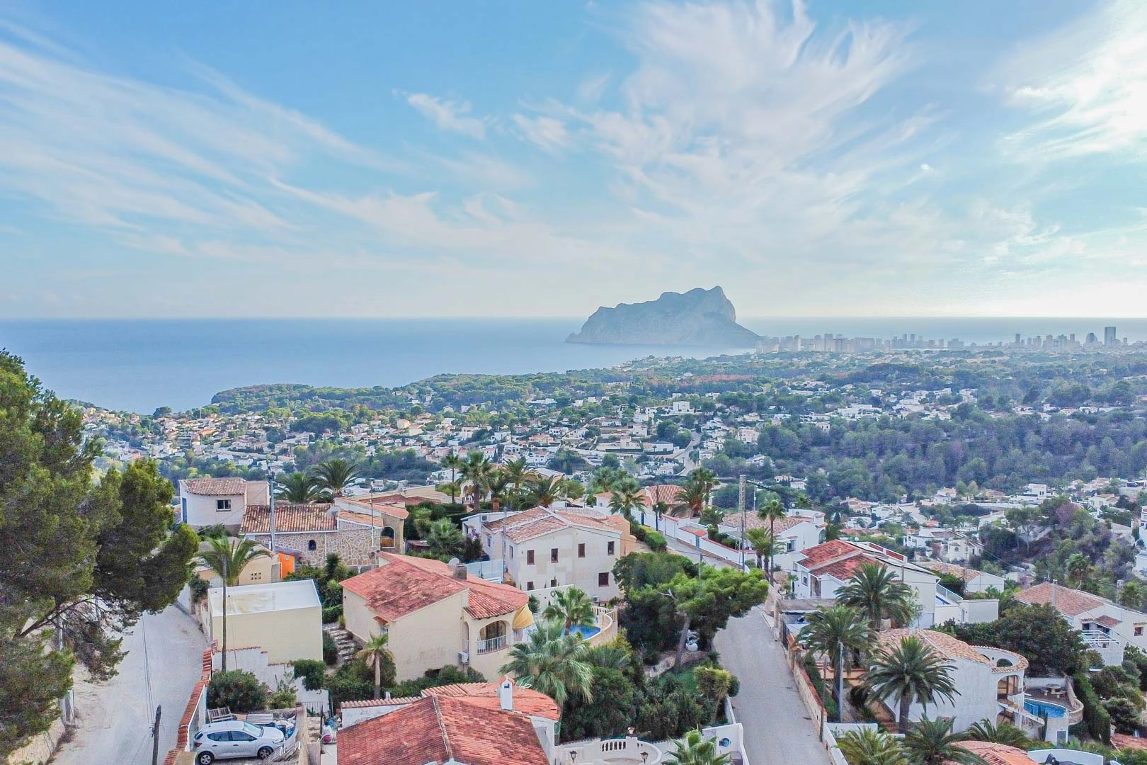 Exklusives Anwesen im Bau, mit herrlichem Blick auf das Meer und den Peñón de Ifach.
