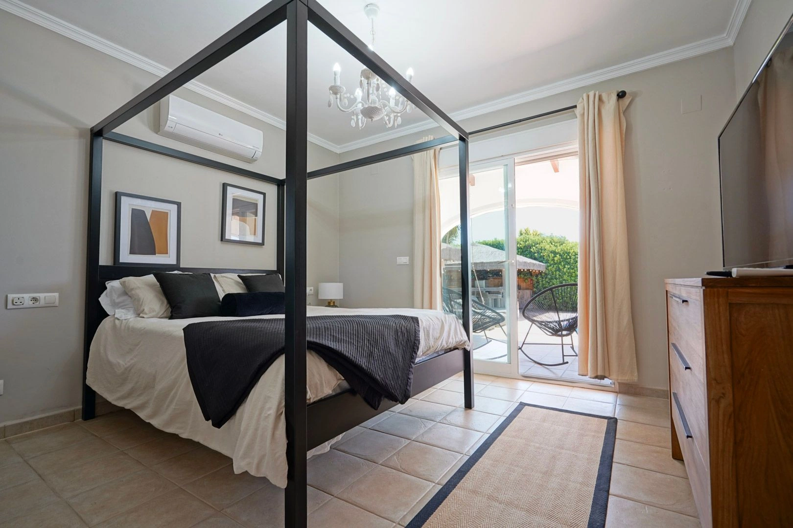 Villa rénovée de plain-pied avec jardin et piscine à Costa Nova, Jávea