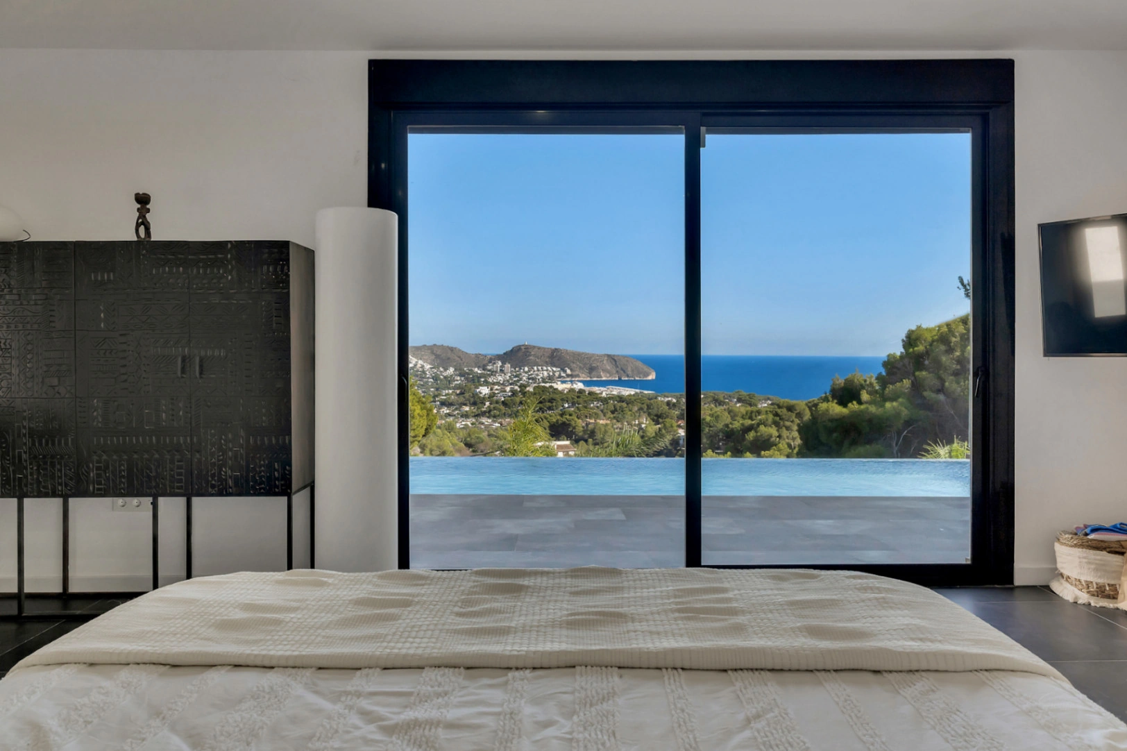 Impactante villa con vistas panorámicas al mar cerca de moraira