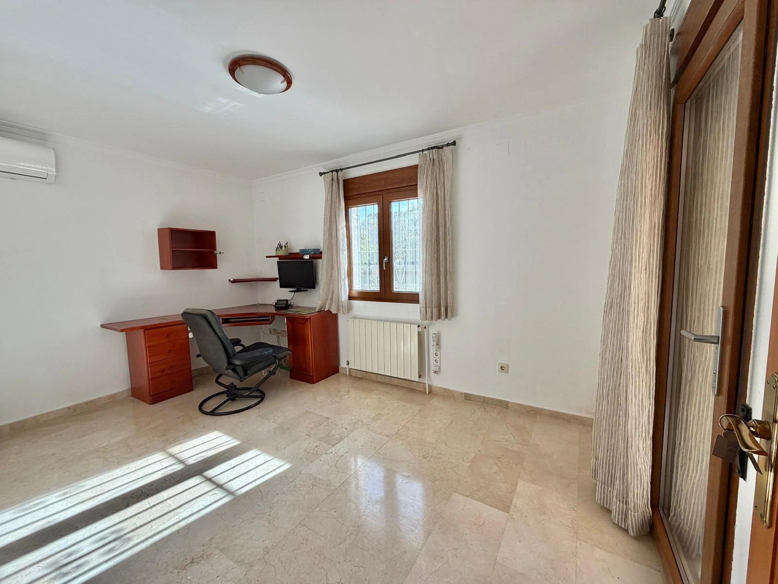 Villa de Ensueño en venta, en Plena Naturaleza con Apartamento de Invitados