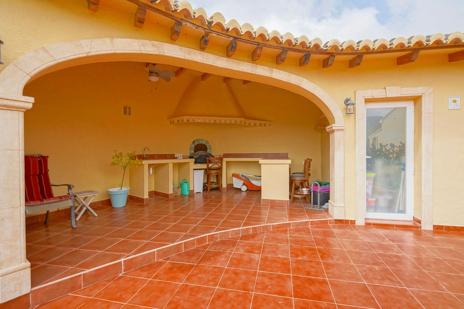villa en gran parcela en venta en Gata de Gorgos