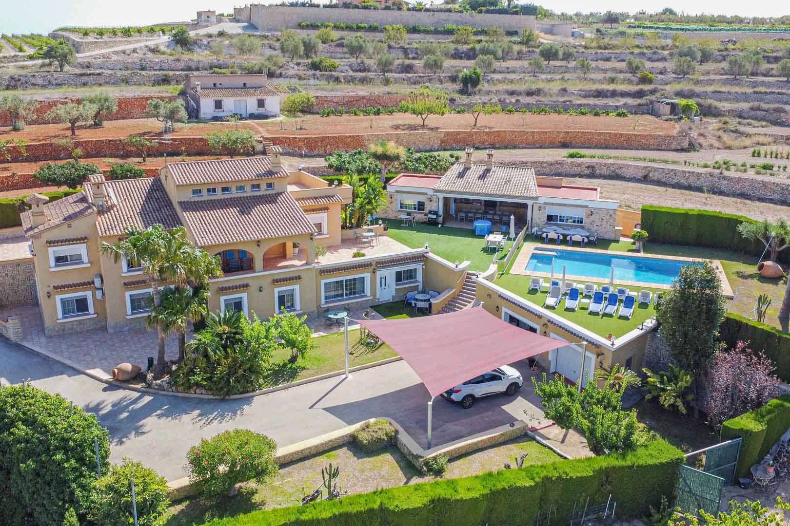 Villa con 3 casas de invitados en venta en Benissa