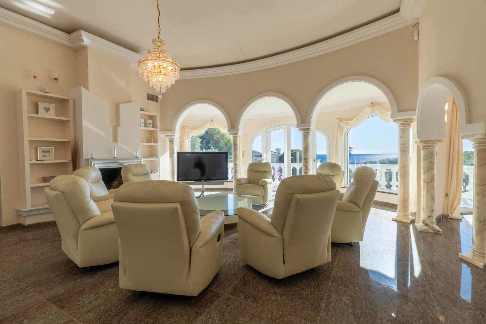 Mediterrane Villa mit Panoramablick auf das Meer zum Verkauf in Benissa.
