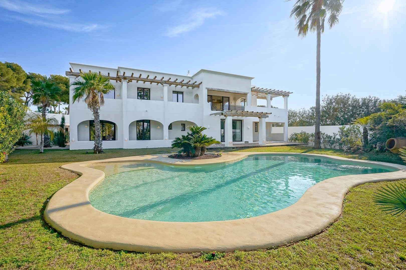 Lujosa villa mediterránea de nueva construcción en venta en Benissa