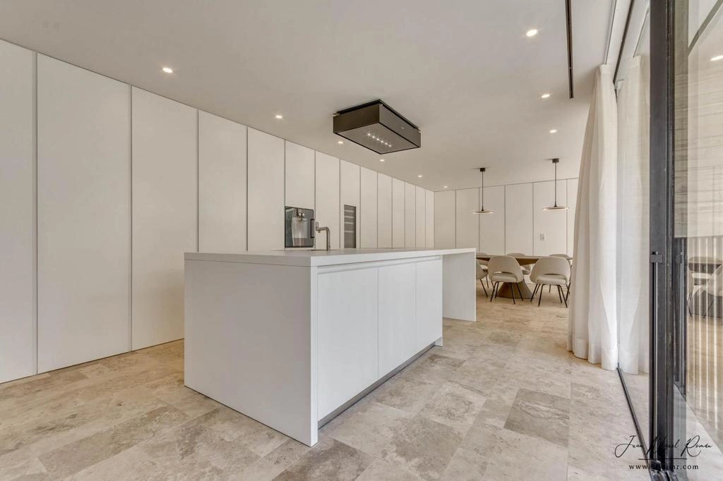 Preciosa villa moderna con un diseño único en venta en Benissa