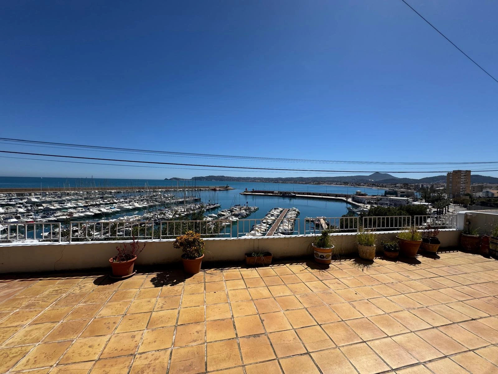 Se vende casa independiente en el puerto de Javea